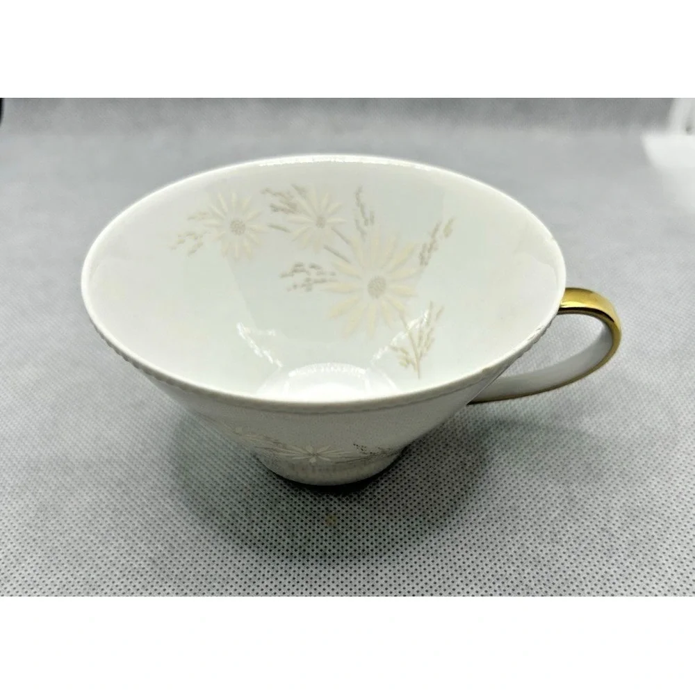 Vintage Tea Cup and Saucer, Tirschenreuth Germany Gold Ivory Shasta Daisy Flower